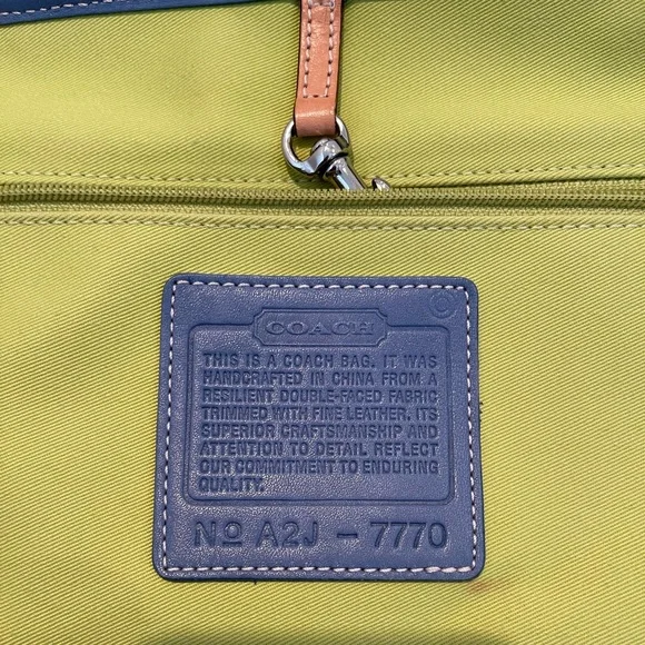 Coach Bag - Picture 3 of 6